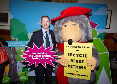 Neil O'Brien MP - litter womble